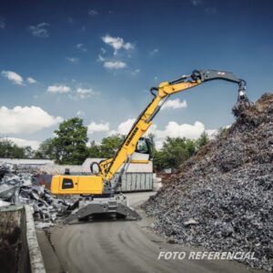 Grúa Liebherr sobre neumáticos LH30M