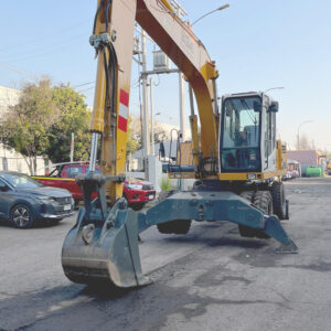 Excavadora Liebherr sobre neumáticos A904